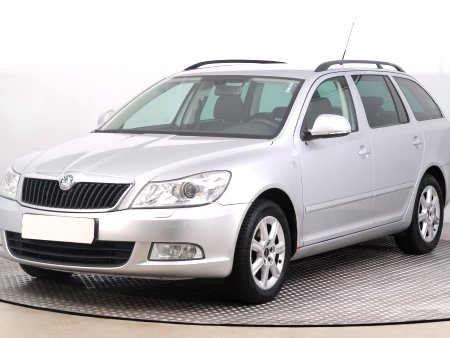 Škoda Octavia, 2012 - pohled č. 3