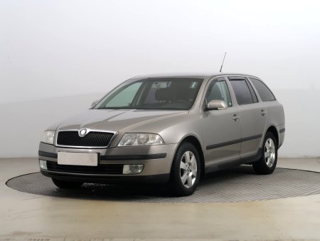Škoda Octavia, 2008 - pohled č. 3