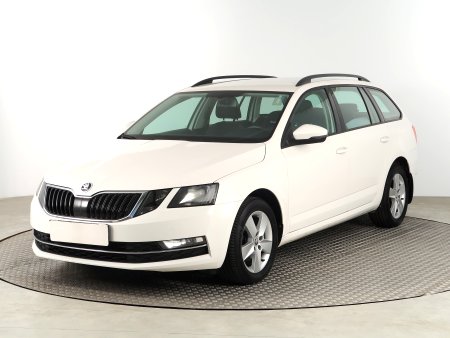 Škoda Octavia, 2019 - pohled č. 3