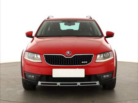 Škoda Octavia Scout, 2014 - pohled č. 2