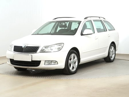 Škoda Octavia, 2012 - pohled č. 3