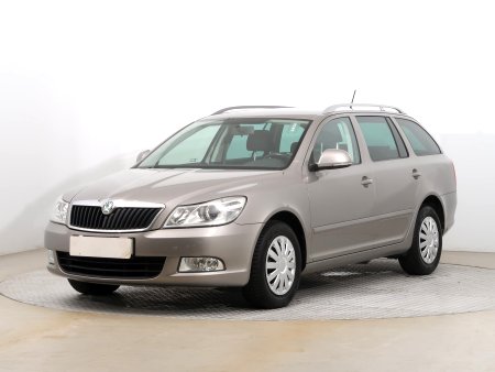 Škoda Octavia, 2012 - pohled č. 3