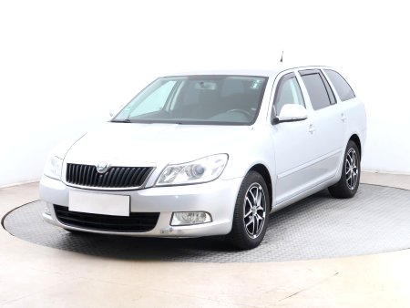 Škoda Octavia, 2012 - pohled č. 3
