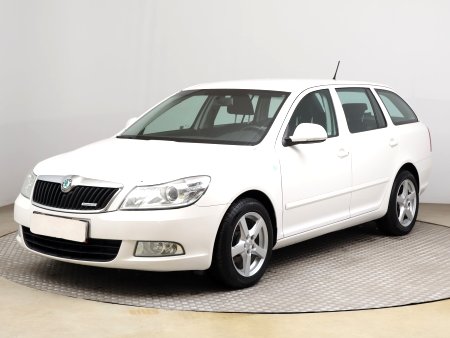 Škoda Octavia, 2012 - pohled č. 3