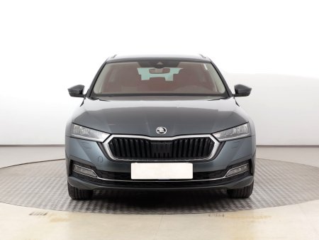 Škoda Octavia, 2020 - pohled č. 2