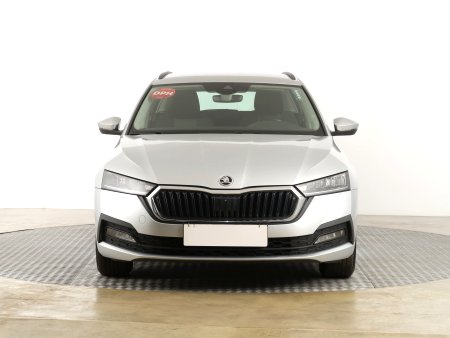 Škoda Octavia, 2021 - pohled č. 2