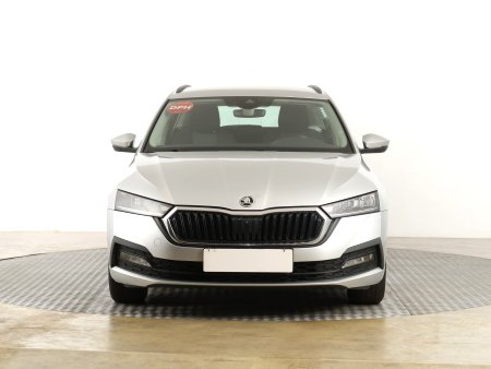 Škoda Octavia, 2021 - pohled č. 2