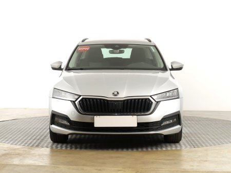 Škoda Octavia, 2021 - pohled č. 2