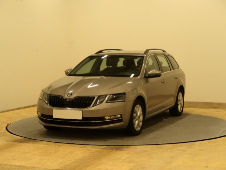 Škoda Octavia, 2018 - pohled č. 3