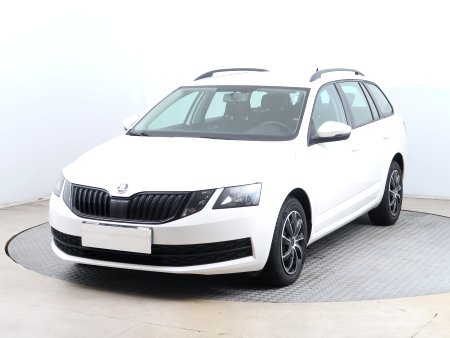 Škoda Octavia, 2019 - pohled č. 3