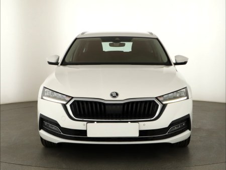 Škoda Octavia, 2021 - pohled č. 2
