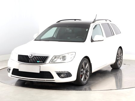 Škoda Octavia, 2012 - pohled č. 3