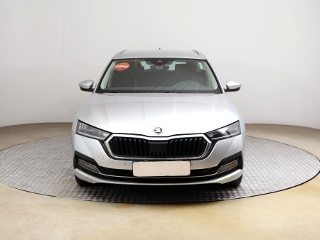 Škoda Octavia, 2020 - pohled č. 2