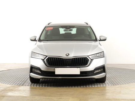 Škoda Octavia, 2021 - pohled č. 2