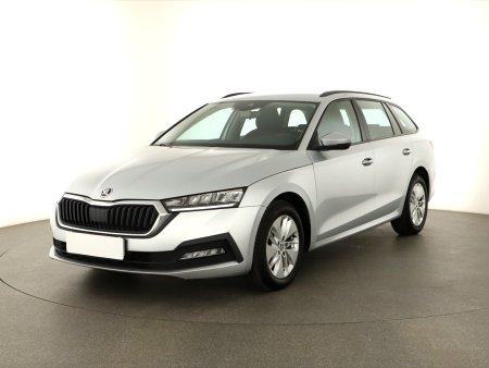 Škoda Octavia, 2021 - pohled č. 3