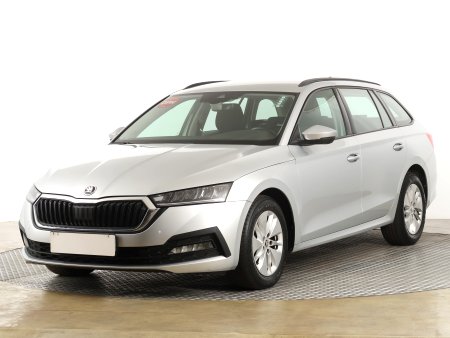 Škoda Octavia, 2021 - pohled č. 3
