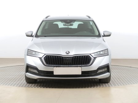 Škoda Octavia, 2021 - pohled č. 2