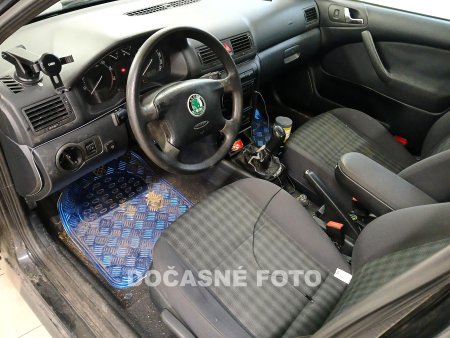 Škoda Octavia, 2005 - pohled č. 3