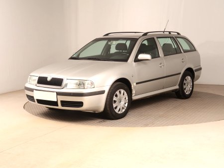 Škoda Octavia, 2004 - pohled č. 3