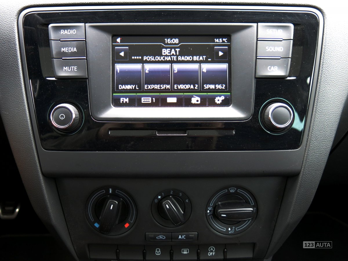 Škoda Rapid Spaceback, 2016 - pohled č. 13