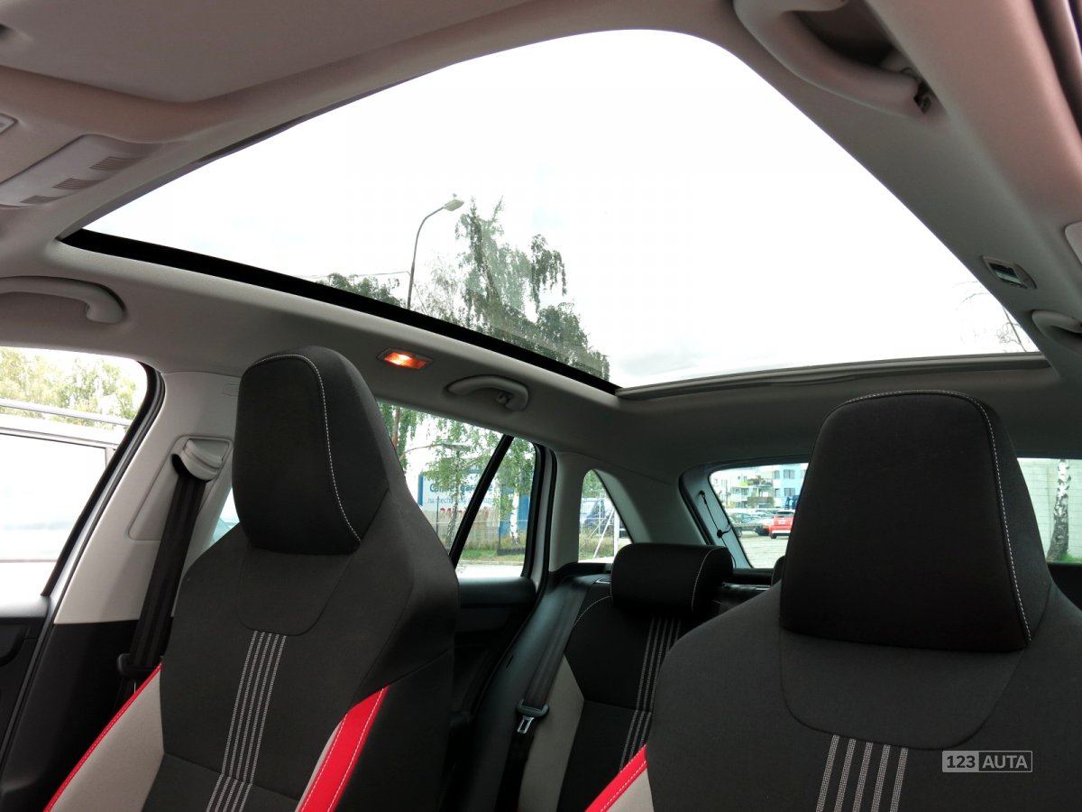 Škoda Rapid Spaceback, 2016 - pohled č. 16