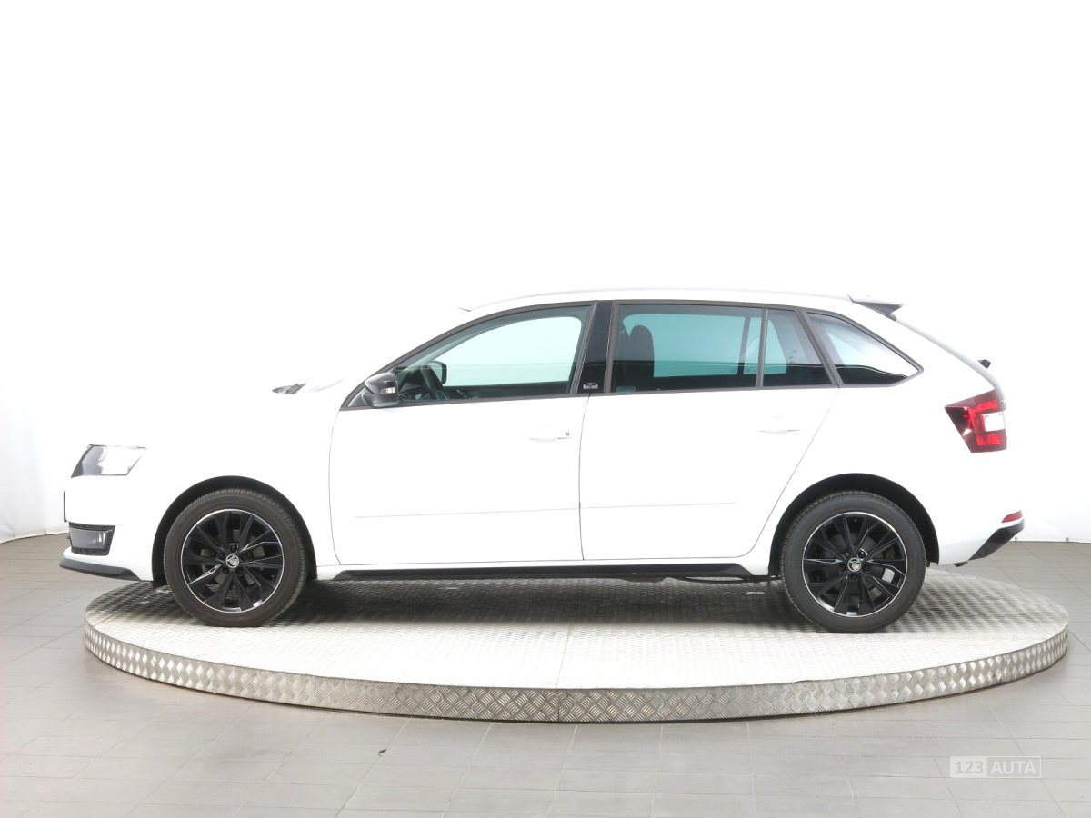 Škoda Rapid Spaceback, 2016 - pohled č. 4