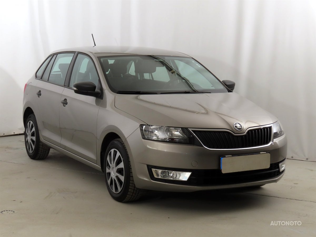 Škoda Rapid Spaceback, 2015 - celkový pohled