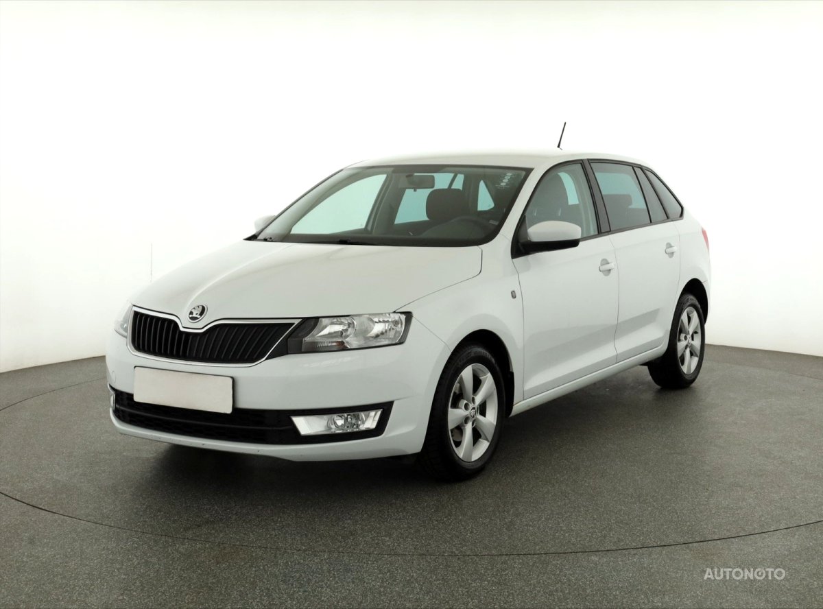 Škoda Rapid Spaceback, 2015 - pohled č. 3