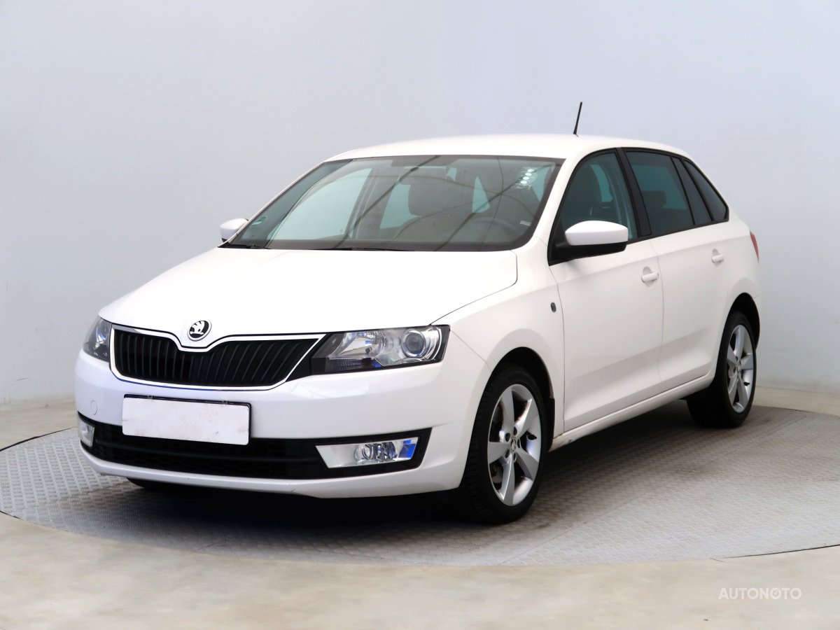 Škoda Rapid Spaceback, 2014 - pohled č. 3