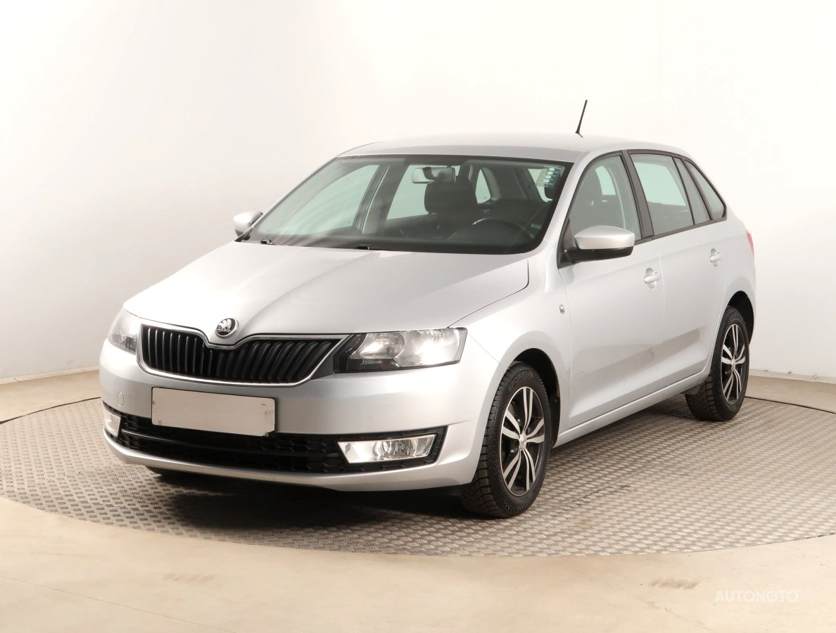 Škoda Rapid Spaceback, 2014 - pohled č. 3