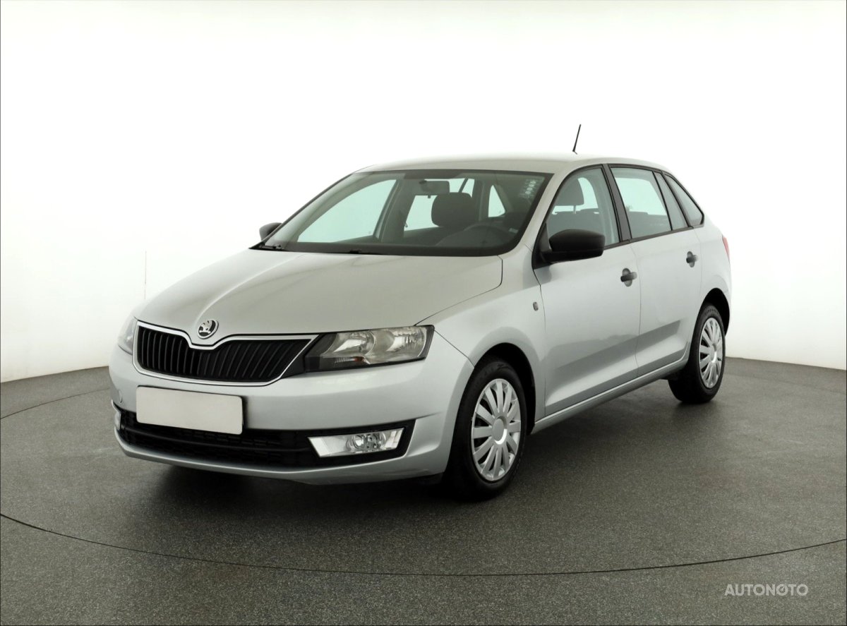 Škoda Rapid Spaceback, 2014 - pohled č. 3