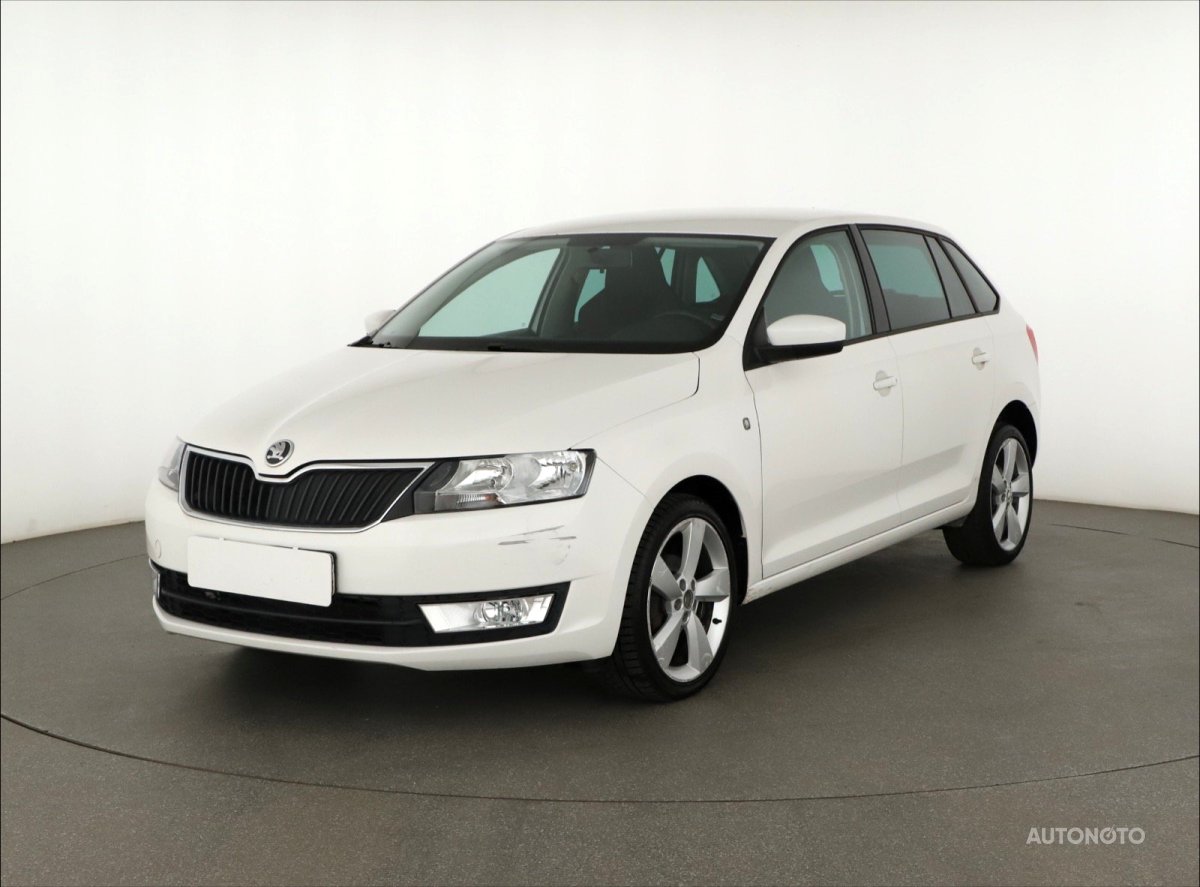 Škoda Rapid Spaceback, 2014 - pohled č. 3