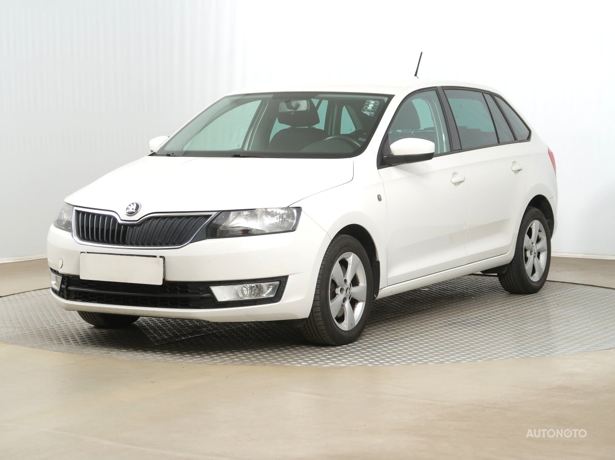 Škoda Rapid Spaceback, 2015 - pohled č. 3
