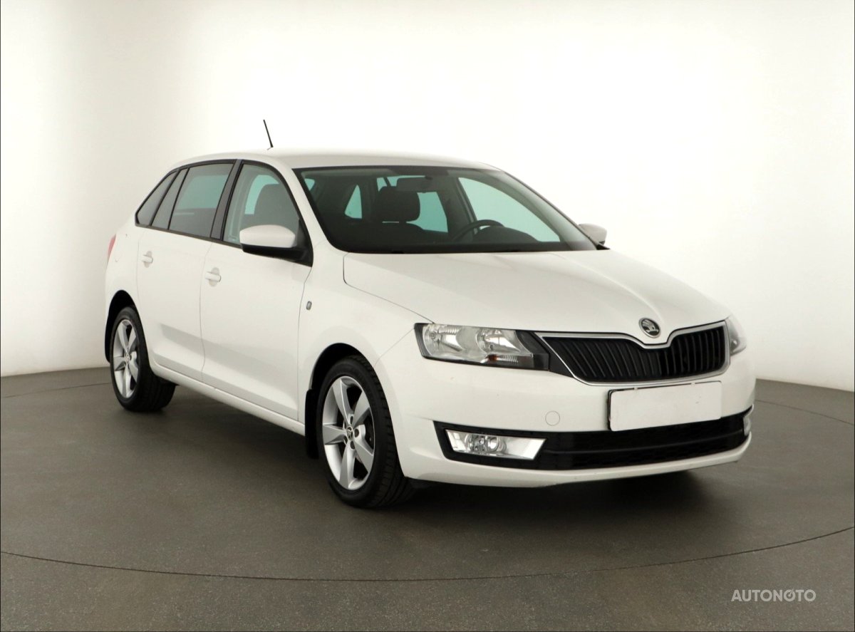 Škoda Rapid Spaceback, 2013 - celkový pohled