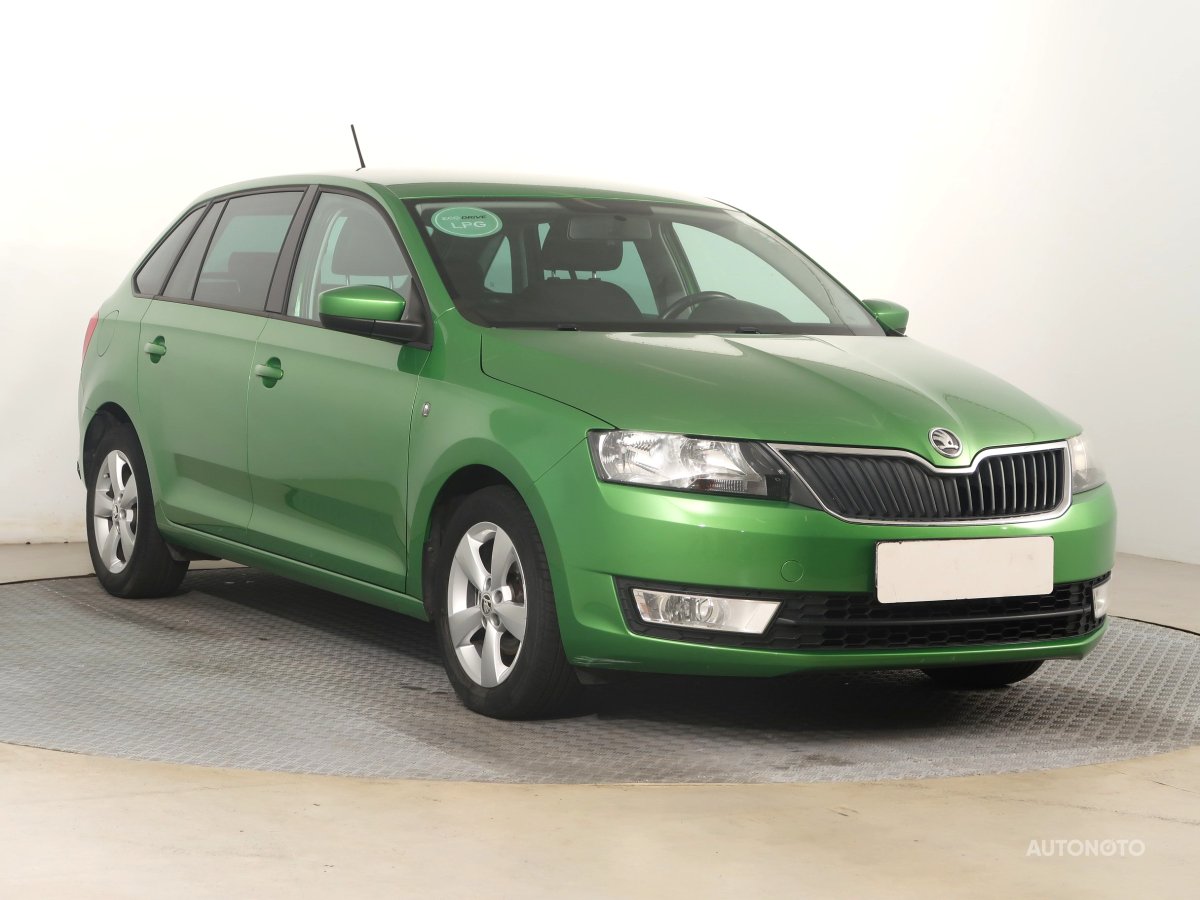 Škoda Rapid Spaceback, 2014 - celkový pohled
