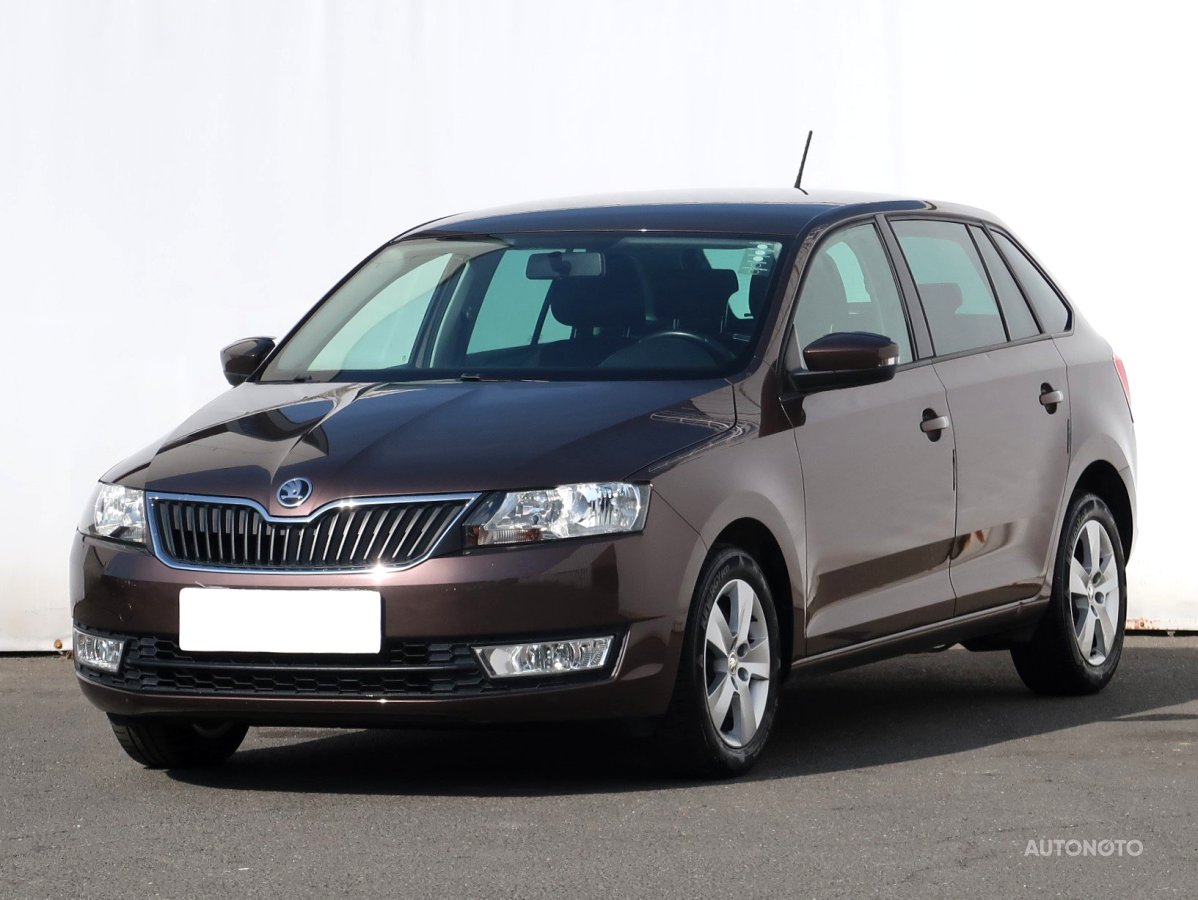 Škoda Rapid Spaceback, 2015 - pohled č. 3