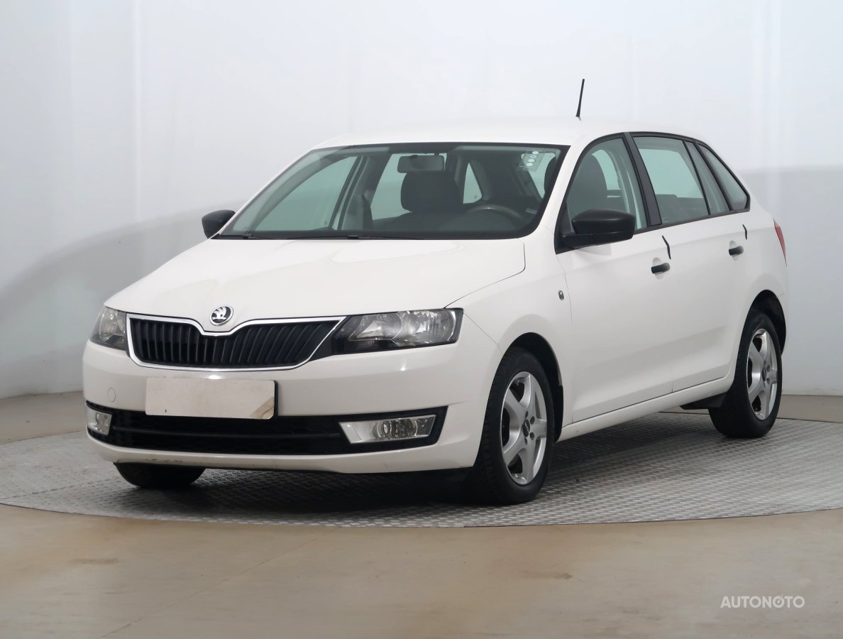 Škoda Rapid Spaceback, 2015 - pohled č. 3