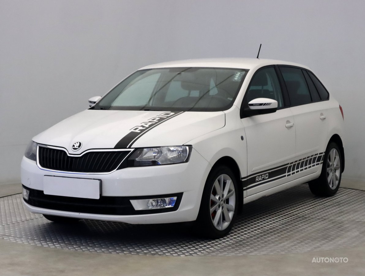Škoda Rapid Spaceback, 2013 - pohled č. 3