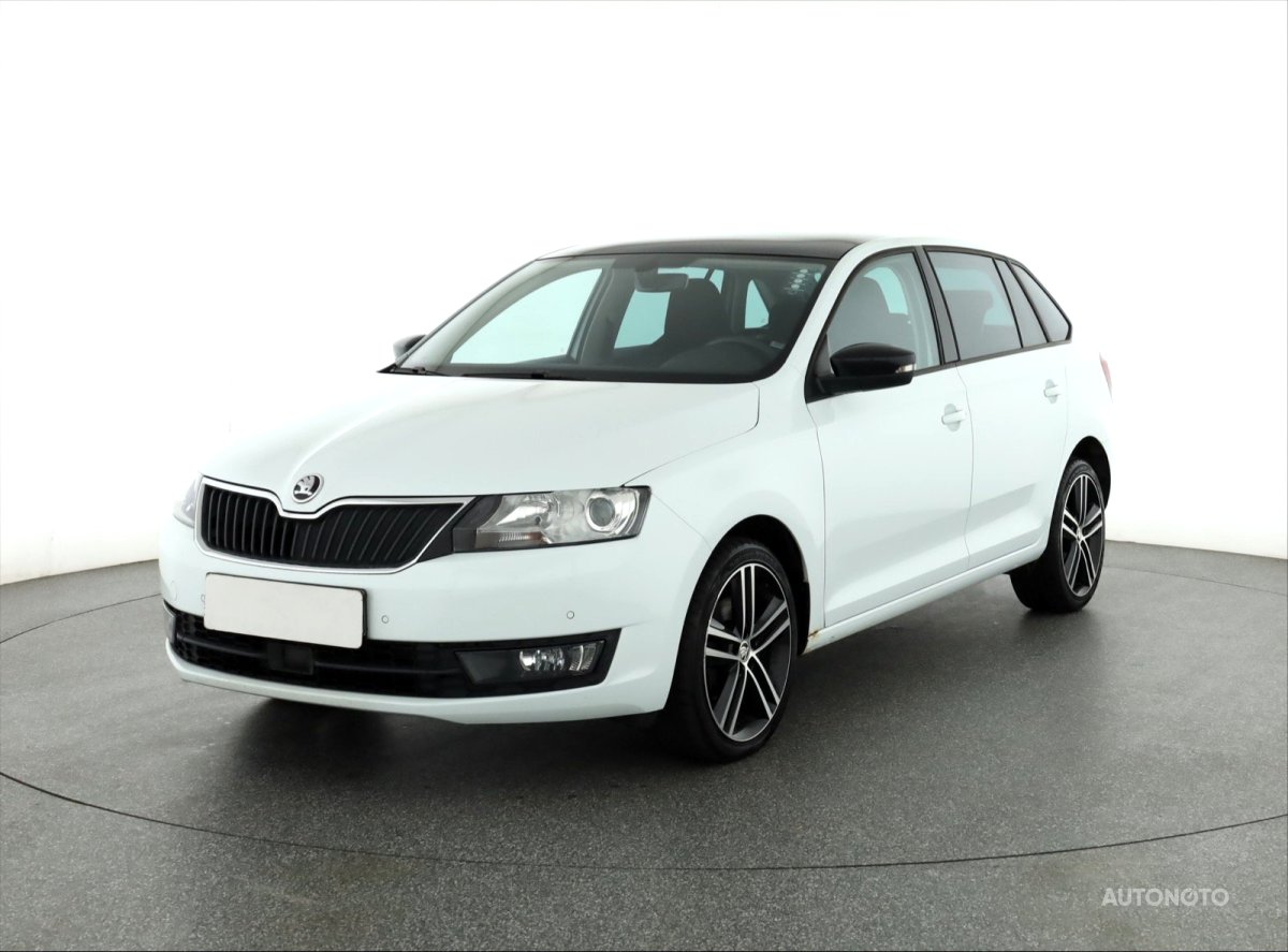 Škoda Rapid Spaceback, 2015 - pohled č. 3