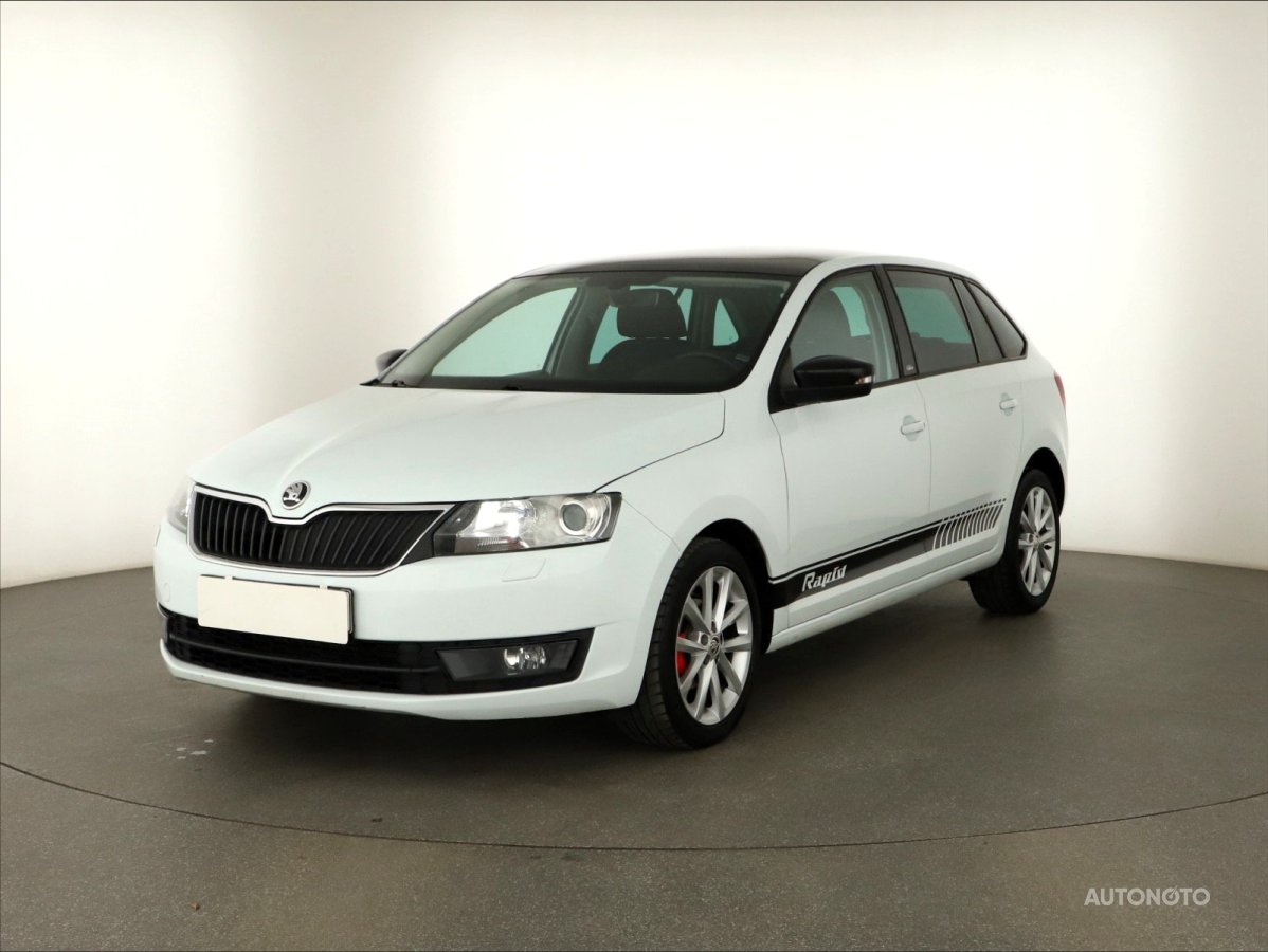 Škoda Rapid Spaceback, 2015 - pohled č. 3