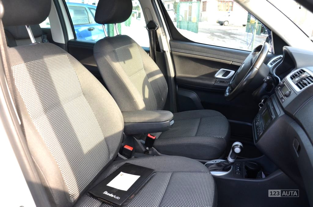 Škoda Roomster Scout, 2008 - pohled č. 10