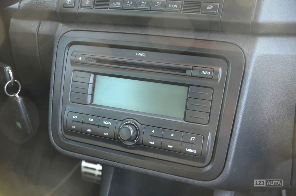 Škoda Roomster Scout, 2008 - pohled č. 13