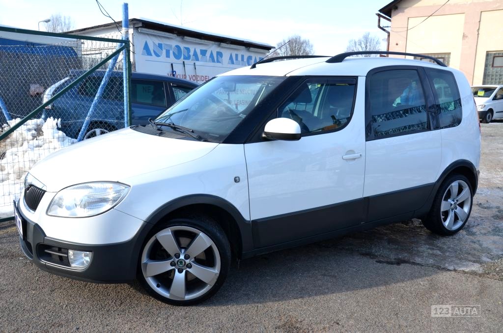 Škoda Roomster Scout, 2008 - pohled č. 3