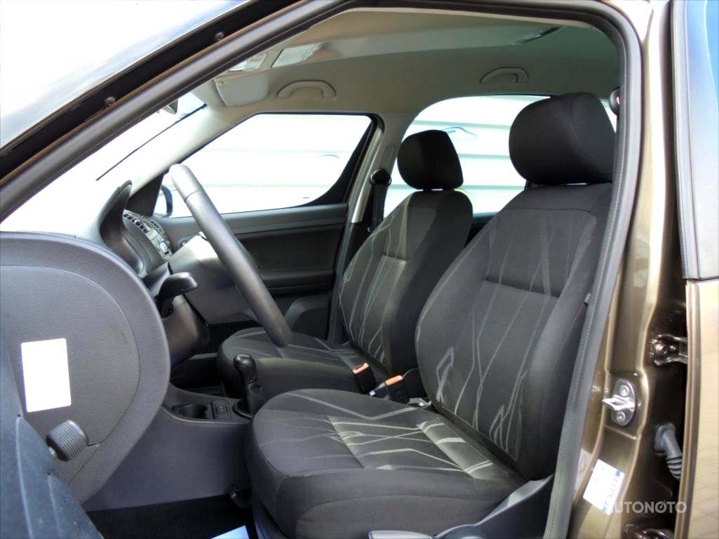 Škoda Roomster, 2014 - pohled č. 8