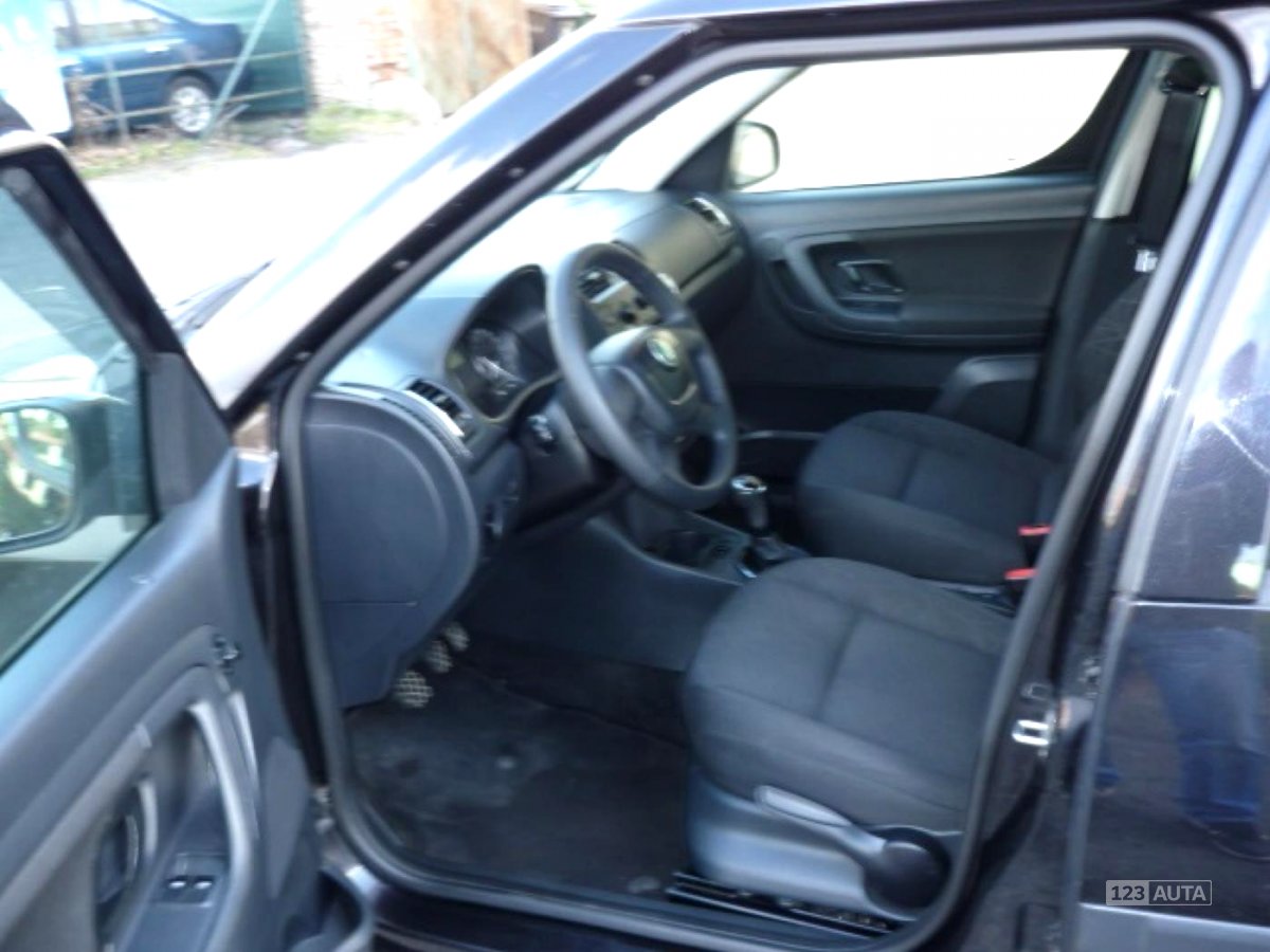 Škoda Roomster, 2011 - pohled č. 13