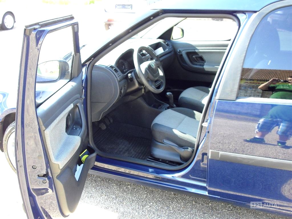 Škoda Roomster, 2010 - pohled č. 8