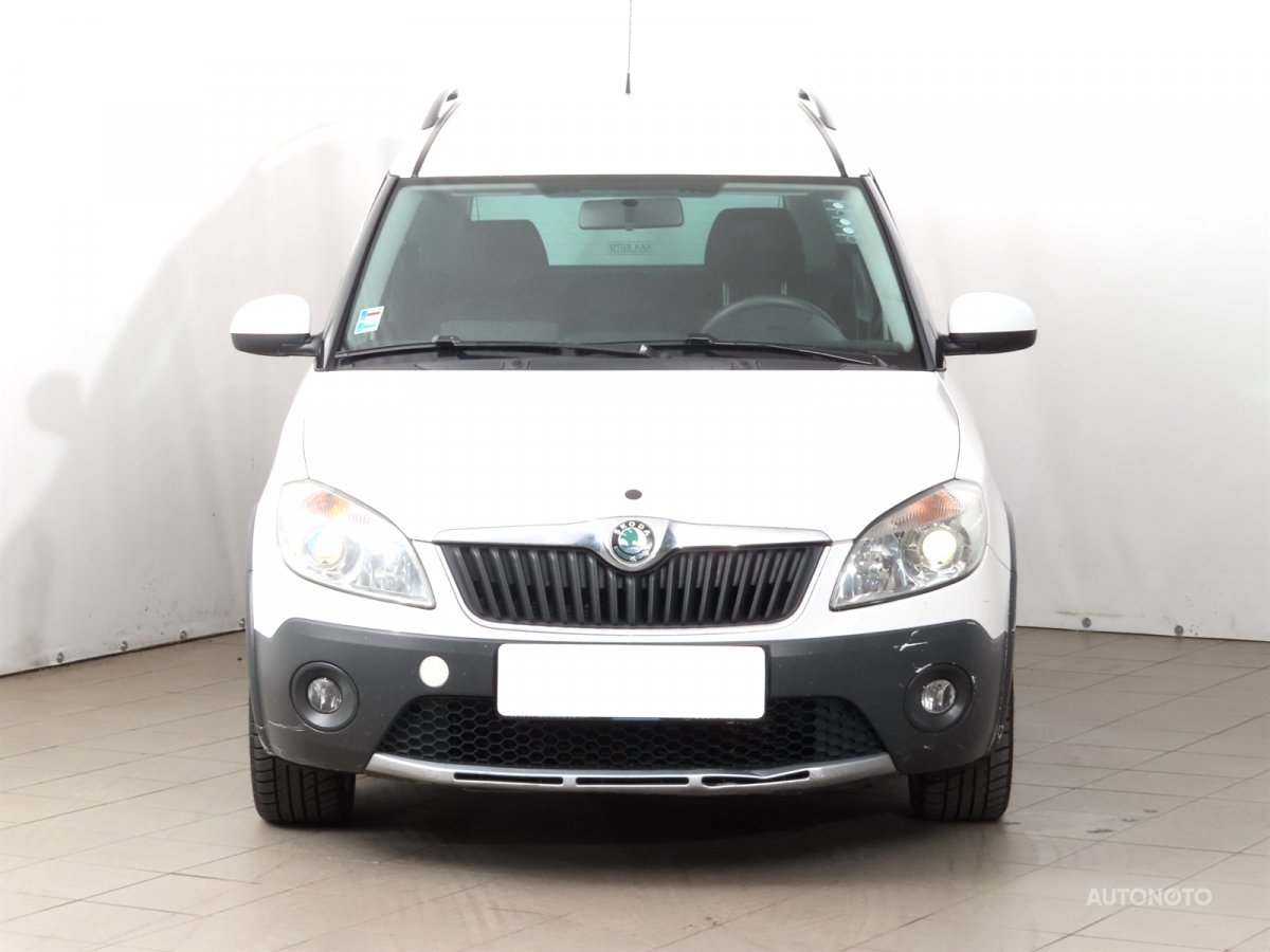 Škoda Roomster, 2013 - pohled č. 2