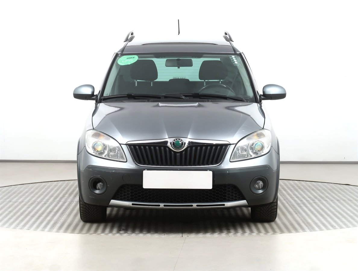 Škoda Roomster, 2012 - pohled č. 2