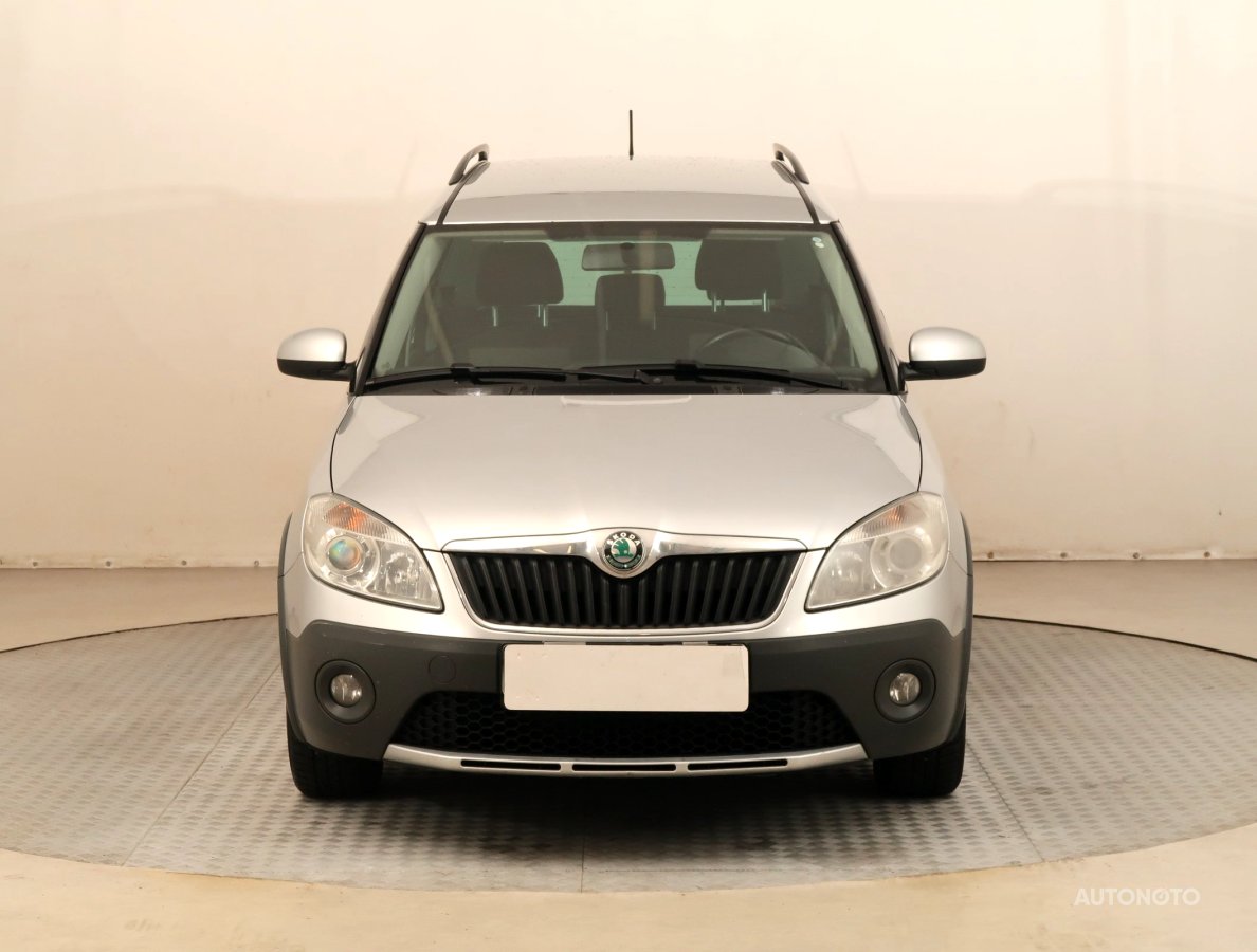 Škoda Roomster, 2012 - pohled č. 2