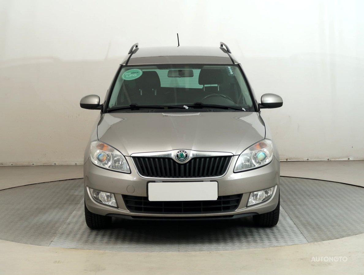 Škoda Roomster, 2013 - pohled č. 2